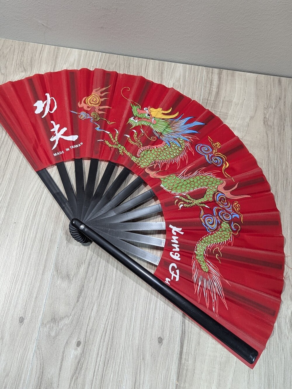 Red Dragon Kung Fu Fan Tai Chi Handheld Folding Bamboo Hand Fan